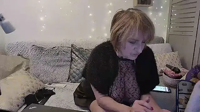 phrynaxh online show from March 19, 4:02 pm