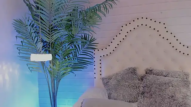 Snapshot of _Eurekaa_ chatting on January 26, 3:38 am Eurekaa online show from January 26, 3:38 am