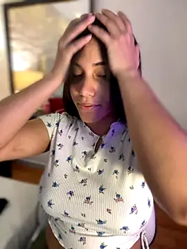 Snapshot of _Eurekaa_ chatting on September 15, 1:38 am Eurekaa online show from September 15, 1:38 am