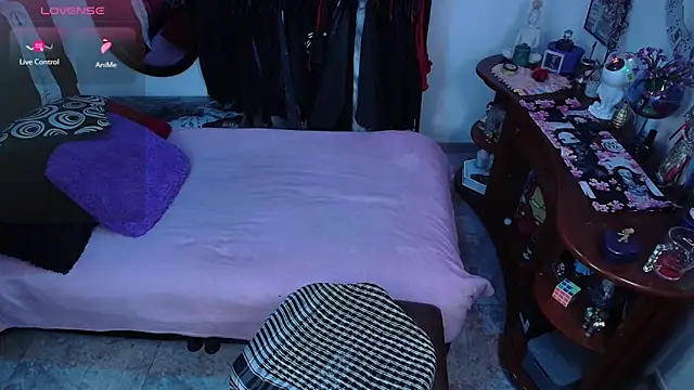 lufek23 online show from March 25, 4:24 pm