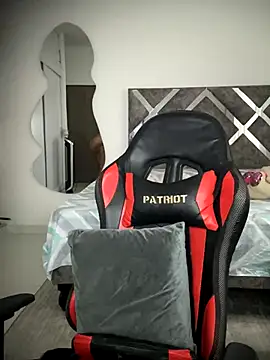 ValleryParker online show from November 18, 10:03 pm