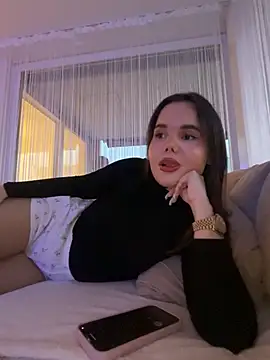 TheCinderella online show from March 22, 6:00 pm