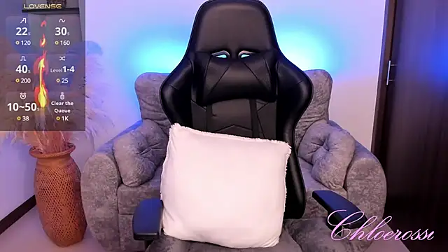 chloerossi online show from February 13, 10:43 pm