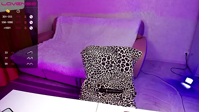 Snapshot of Rose-Baby chatting on December 13, 4:38 pm Rose-Baby online show from December 13, 4:38 pm