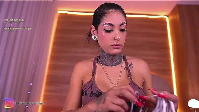 danna berlin  online show from April 7, 7:25 pm