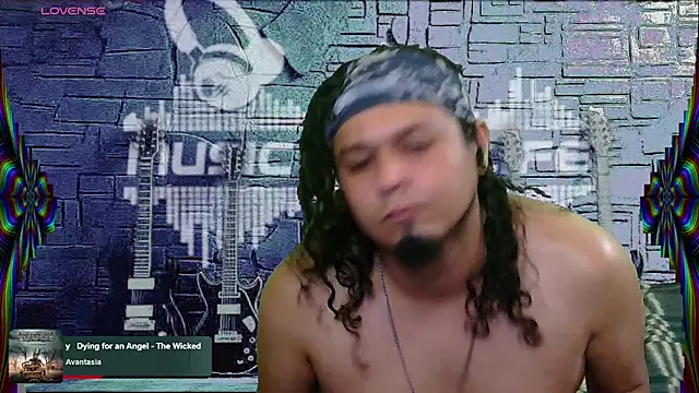 Snapshot of chino_roz chatting on February 20, 5:07 pm chino roz online show from February 20, 5:07 pm