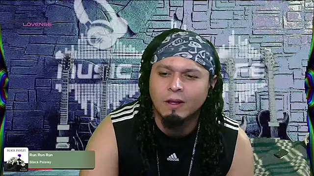 Snapshot of chino_roz chatting on March 2, 8:27 am chino roz online show from March 2, 8:27 am