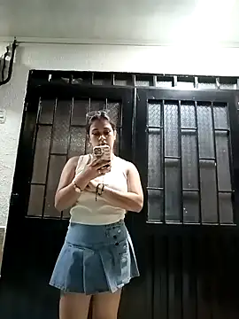 Latina sexy1 online show from April 13, 12:49 am