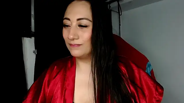 Snapshot of carolinalovee_ chatting on January 21, 3:48 am carolinalovee online show from January 21, 3:48 am