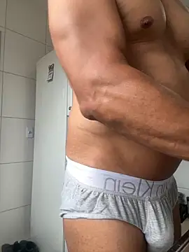 Snapshot of grosso-pau chatting on November 16, 5:18 pm grosso-pau online show from November 16, 5:18 pm