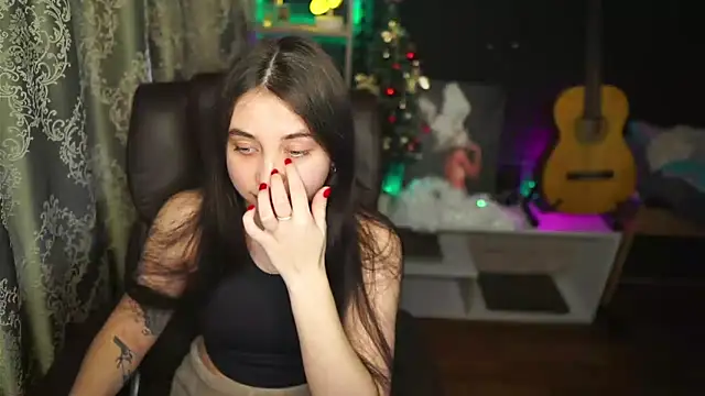 delicatedBailey online show from February 9, 5:29 am