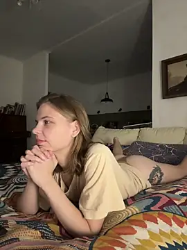 Snapshot of LeyaJohnson chatting on November 15, 1:40 pm LeyaJohnson online show from November 15, 1:40 pm