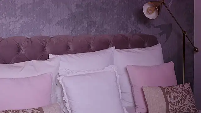 AngelaFay online show from February 4, 7:03 am