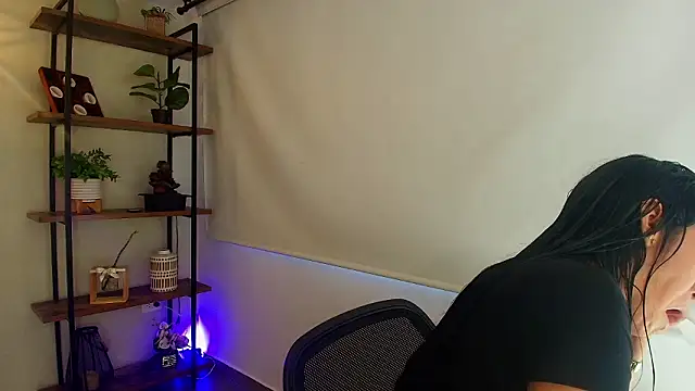 Sassy--Girl online show from March 11, 6:03 pm