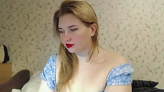 Snapshot of mmmPinUpGirl chatting on December 20, 1:54 pm mmmPinUpGirl online show from December 20, 1:54 pm