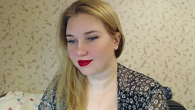 Snapshot of mmmPinUpGirl chatting on February 13, 7:21 pm mmmPinUpGirl online show from February 13, 7:21 pm