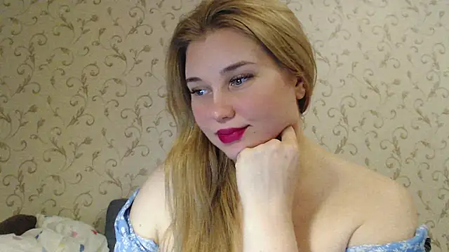 Snapshot of mmmPinUpGirl chatting on February 24, 8:25 pm mmmPinUpGirl online show from February 24, 8:25 pm