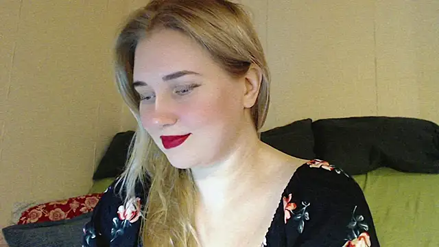 Snapshot of mmmPinUpGirl chatting on October 25, 5:51 pm mmmPinUpGirl online show from October 25, 5:51 pm