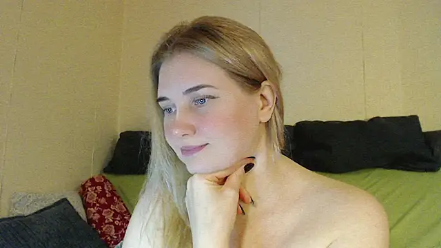 Snapshot of mmmPinUpGirl chatting on October 29, 5:58 pm mmmPinUpGirl online show from October 29, 5:58 pm