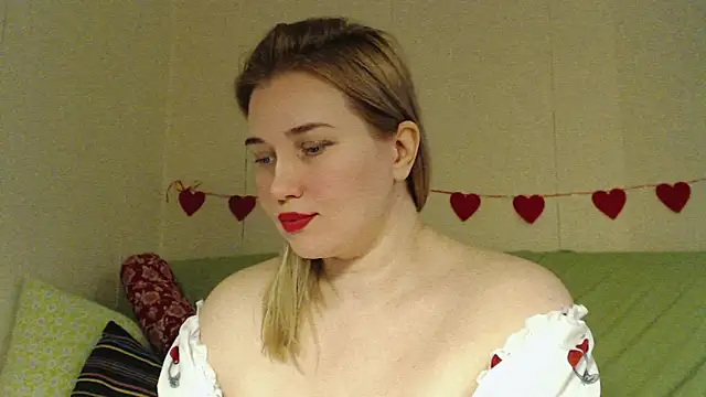 mmmPinUpGirl online show from March 1, 10:17 am