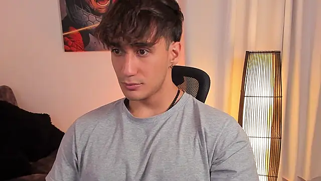 Snapshot of AlexRivera6 chatting on June 8, 7:36 pm AlexRivera6 online show from June 8, 7:36 pm