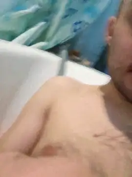 Snapshot of makisa21 chatting on February 16, 4:14 pm makisa21 online show from February 16, 4:14 pm