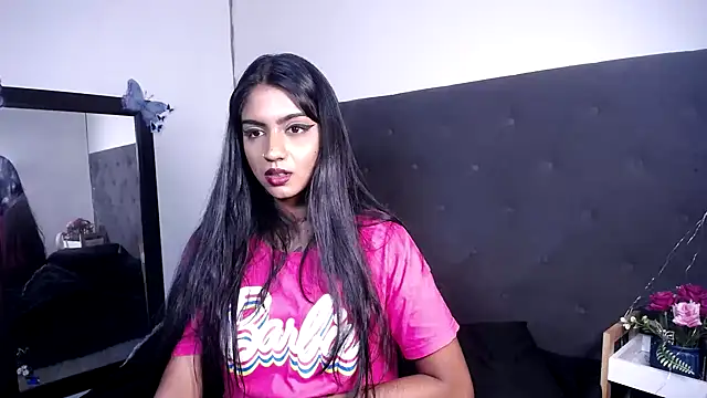 Delilah Blazee online show from March 28, 5:18 am