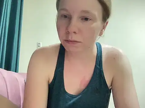 SweetLucy96 online show from October 30, 7:25 pm