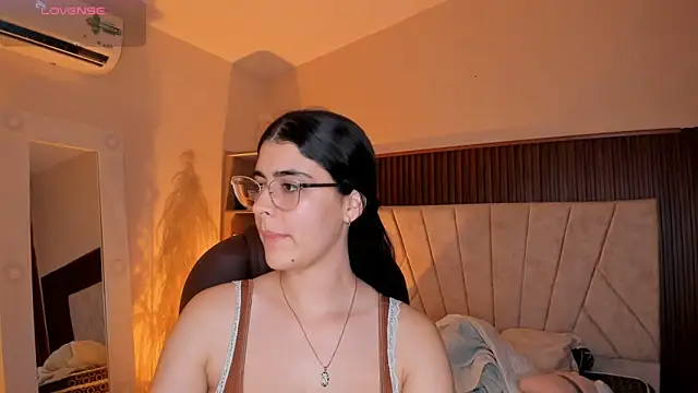  Niah  online show from February 17, 8:48 pm