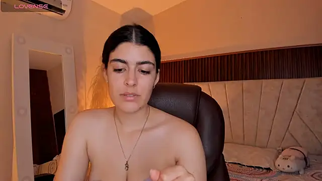  Niah  online show from February 18, 9:00 pm