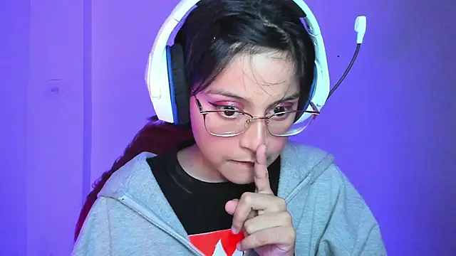 Little Lisy online show from December 4, 4:00 am