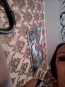 LeilaSaint online show from December 2, 7:57 am