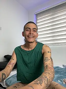 sorry-mom69 online show from October 6, 7:33 pm