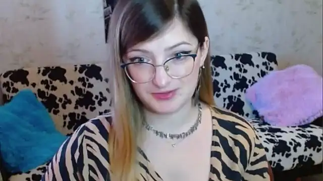 Snapshot of Arielsssplash chatting on October 13, 6:57 am Arielsssplash online show from October 13, 6:57 am