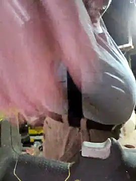 Snapshot of mrwizard4570 chatting on November 27, 6:10 pm mrwizard4570 online show from November 27, 6:10 pm