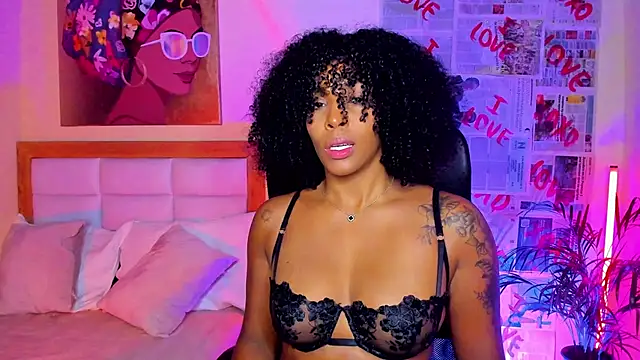 AitanaBrown  online show from February 14, 11:23 pm