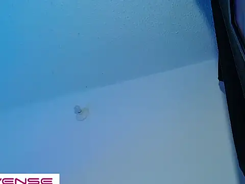 Leon Wild online show from April 8, 2:22 am