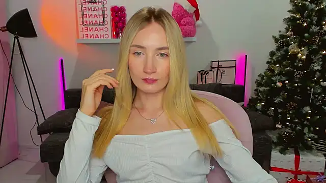 bella  rose online show from December 22, 12:27 pm
