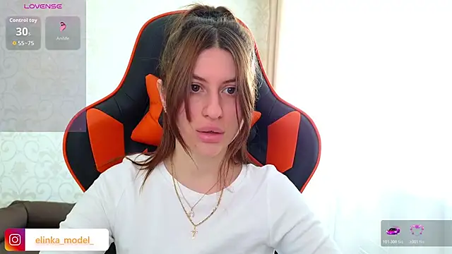 Elishka  online show from May 3, 7:03 am