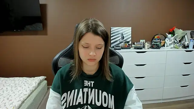 SoniNesti online show from April 8, 3:12 pm