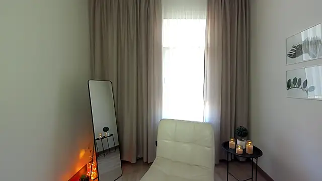 MirandaQueen online show from July 19, 5:11 am
