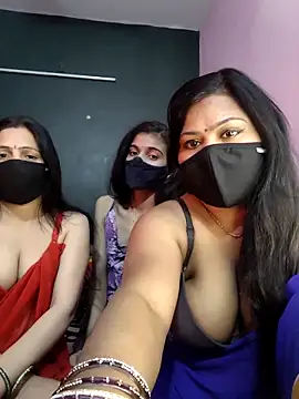 cutee  crazy online show from January 17, 2:11 pm