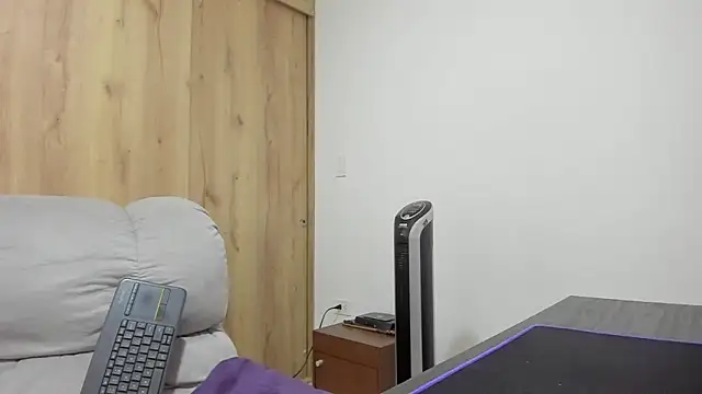 Snapshot of xspecialoomx chatting on November 8, 12:49 pm xspecialoomx online show from November 8, 12:49 pm