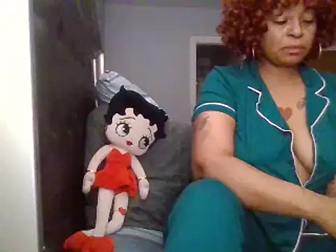 Snapshot of MSweetLindaParks chatting on January 5, 1:56 am MSweetLindaParks online show from January 5, 1:56 am