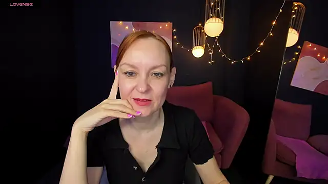 Snapshot of NikaGentle chatting on February 9, 11:36 am NikaGentle online show from February 9, 11:36 am