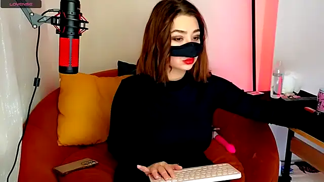 Snapshot of _L0VE_ME chatting on January 12, 7:53 pm L0VE ME online show from January 12, 7:53 pm