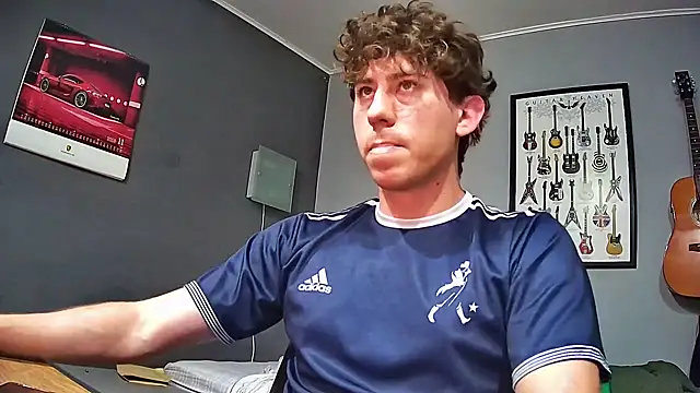 Snapshot of saint_not chatting on December 20, 4:03 pm saint not online show from December 20, 4:03 pm