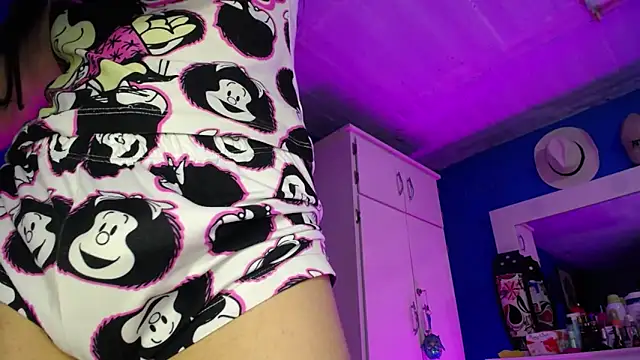 Lunahoney1 online show from October 21, 7:14 pm