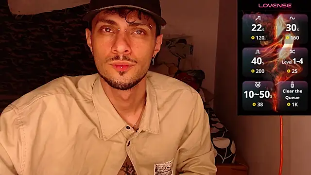 Snapshot of Apolo_S chatting on December 15, 3:55 am Apolo S online show from December 15, 3:55 am