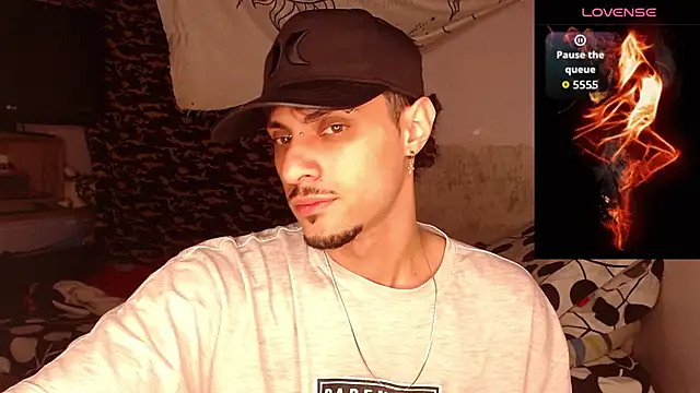 Snapshot of Apolo_S chatting on December 16, 5:12 am Apolo S online show from December 16, 5:12 am